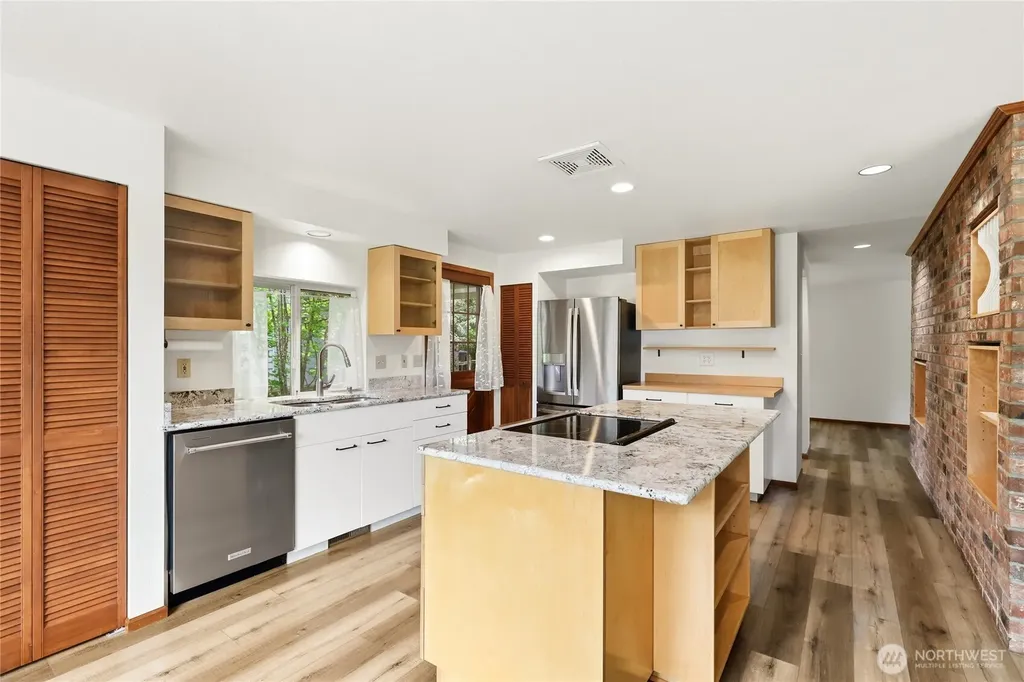 400 E Old Ranch Road Allyn WA 98524