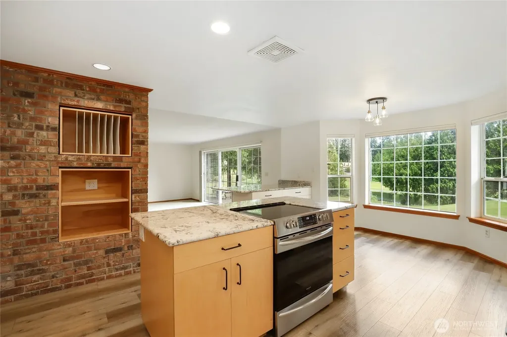 400 E Old Ranch Road Allyn WA 98524
