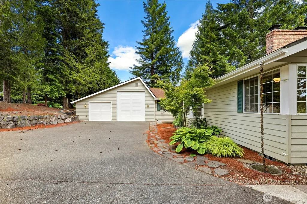 400 E Old Ranch Road Allyn WA 98524