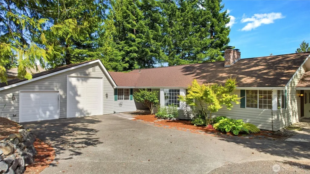 400 E Old Ranch Road Allyn WA 98524