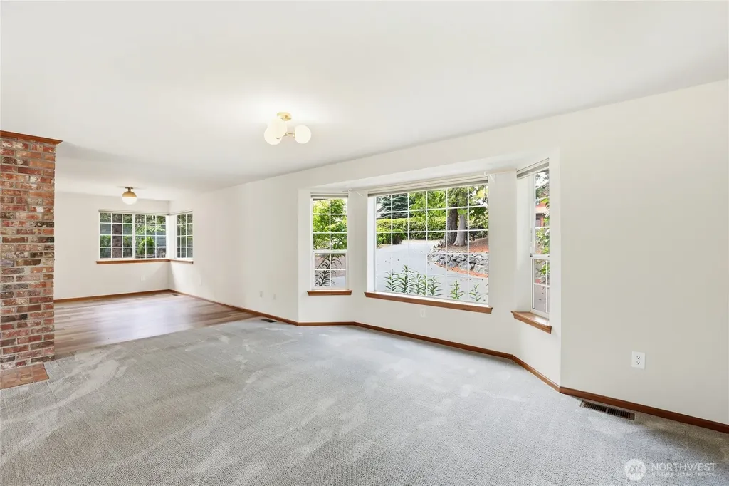 400 E Old Ranch Road Allyn WA 98524