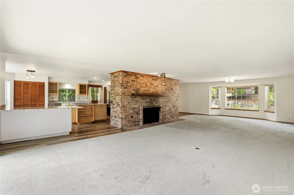 400 E Old Ranch Road Allyn WA 98524