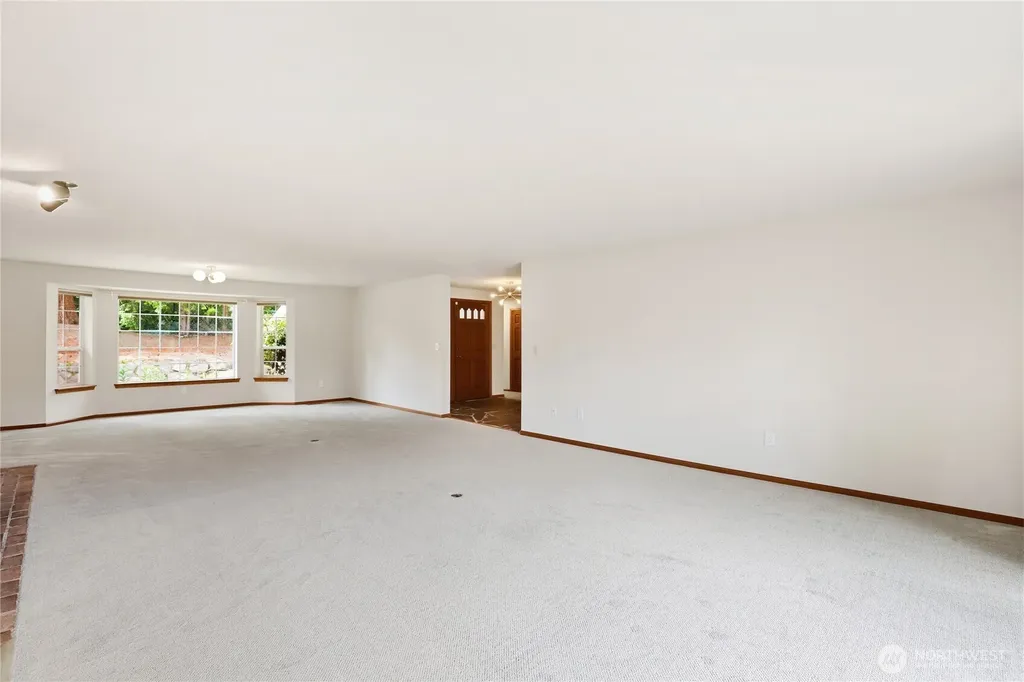 400 E Old Ranch Road Allyn WA 98524
