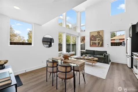 6318 41st Avenue SW Seattle WA 98136
