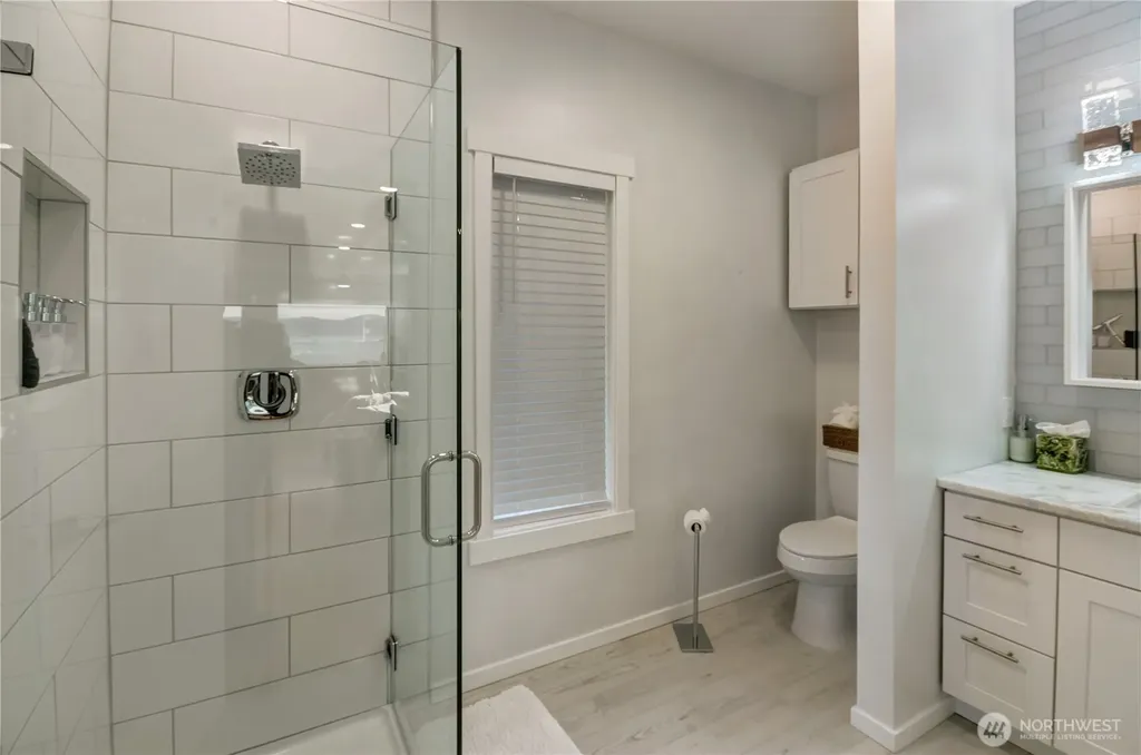 2685 E Lidstrom Hill Road Port Orchard WA 98366