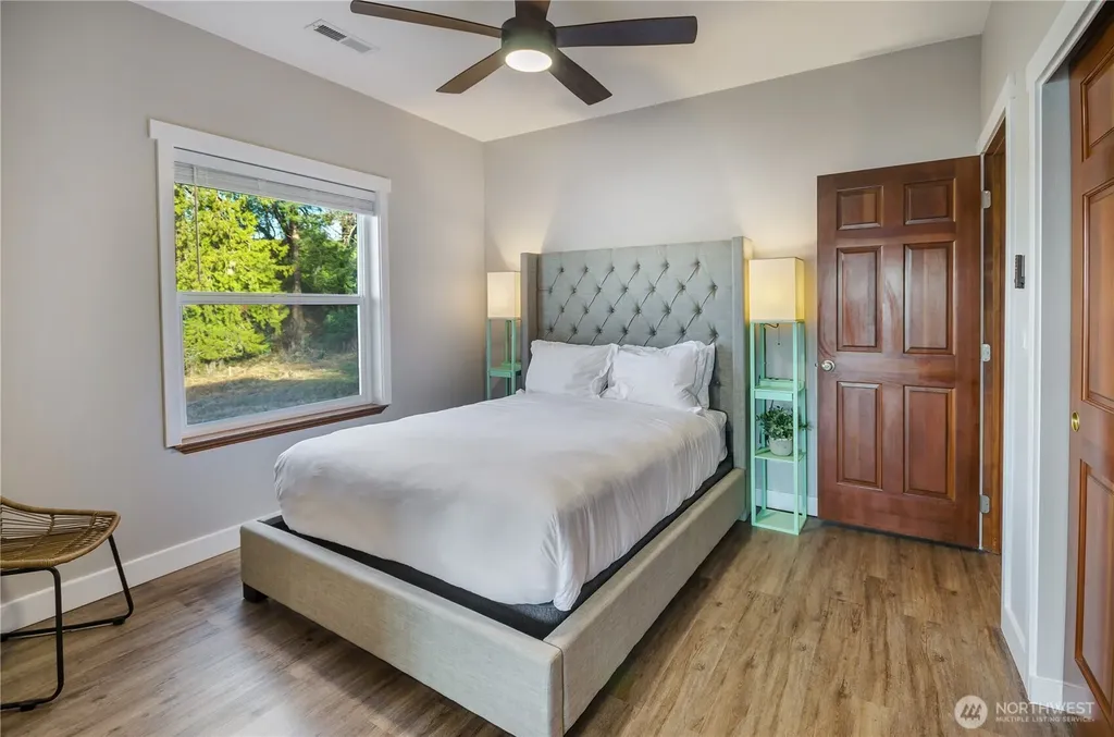 2685 E Lidstrom Hill Road Port Orchard WA 98366