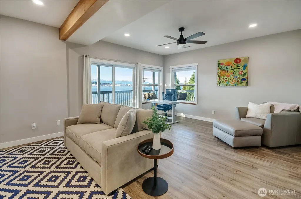 2685 E Lidstrom Hill Road Port Orchard WA 98366