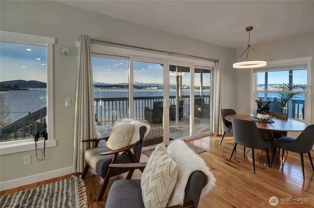 2685 E Lidstrom Hill Road Port Orchard WA 98366