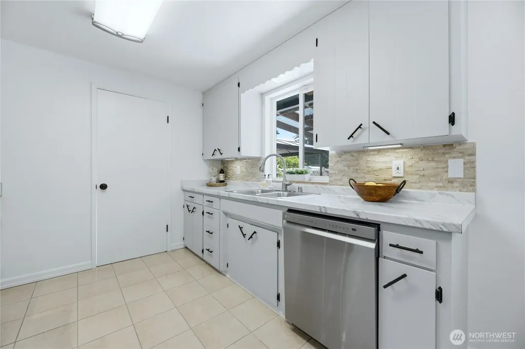 810 132nd Street S Tacoma WA 98444