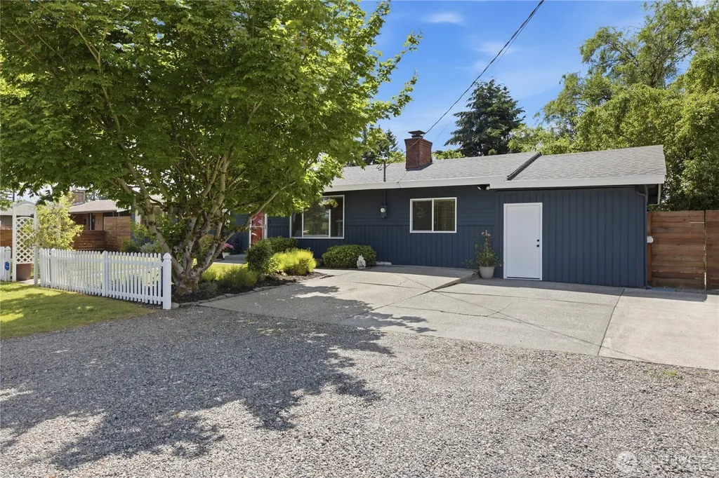 810 132nd Street S Tacoma WA 98444