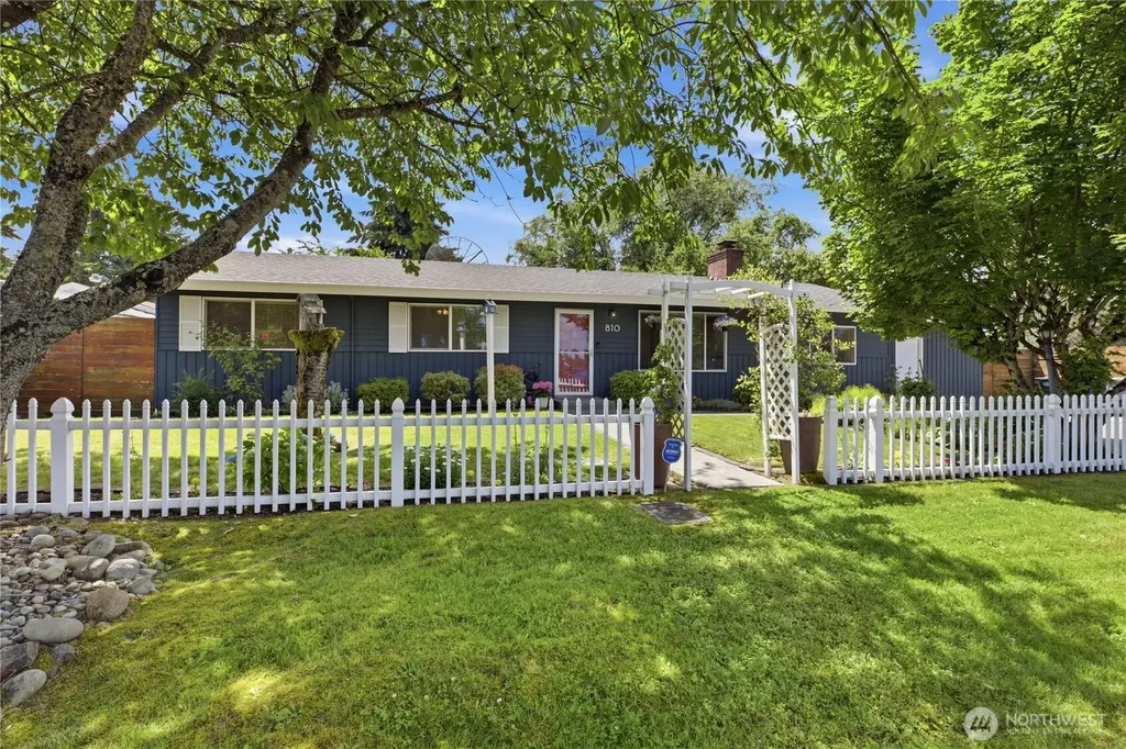 810 132nd Street S Tacoma WA 98444