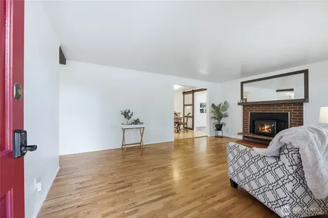 810 132nd Street S Tacoma WA 98444