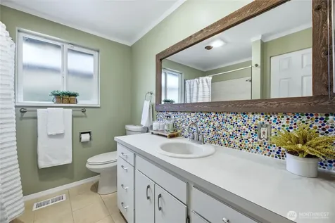810 132nd Street S Tacoma WA 98444