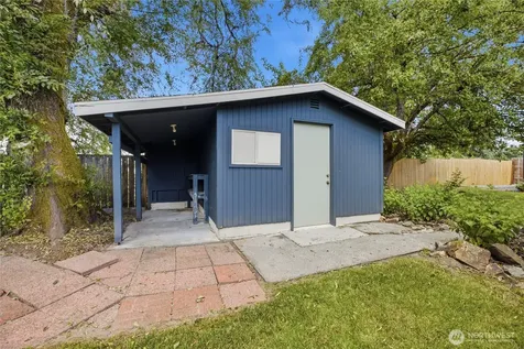 810 132nd Street S Tacoma WA 98444