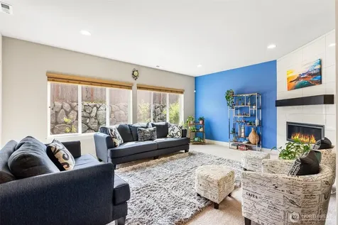 1222 198th Place SE Bothell WA 98012