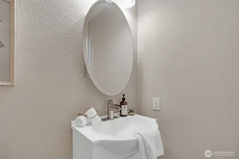 3920 Browns Point Boulevard Tacoma WA 98422