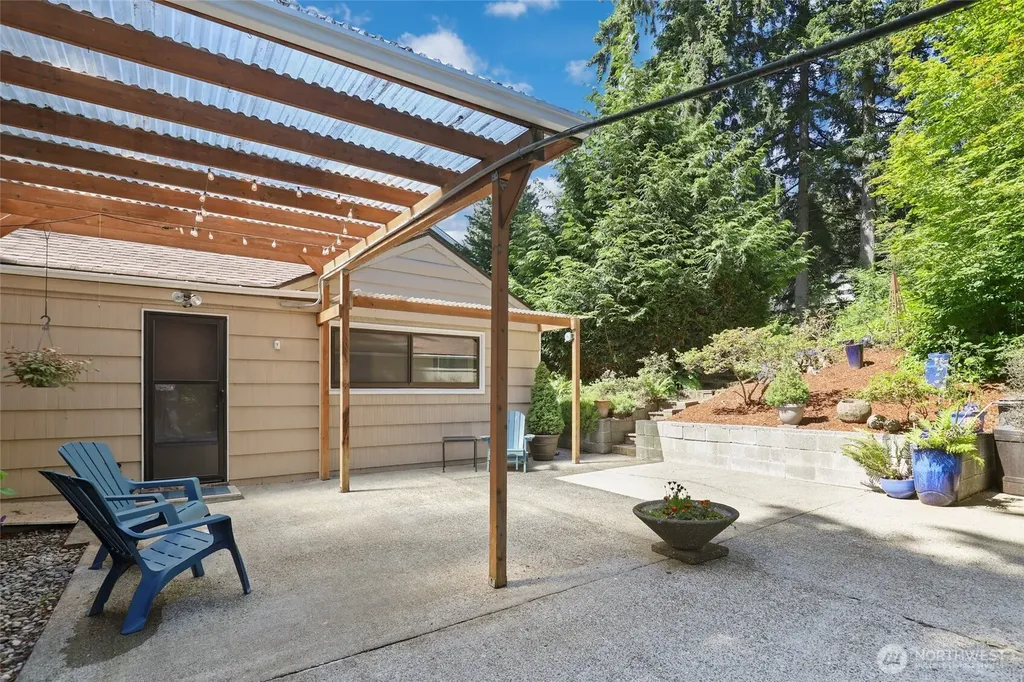 13619 Des Moines Memorial Drive S Burien WA 98168