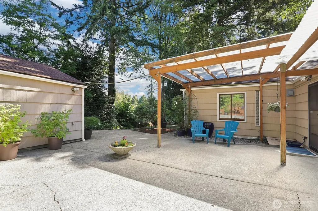 13619 Des Moines Memorial Drive S Burien WA 98168