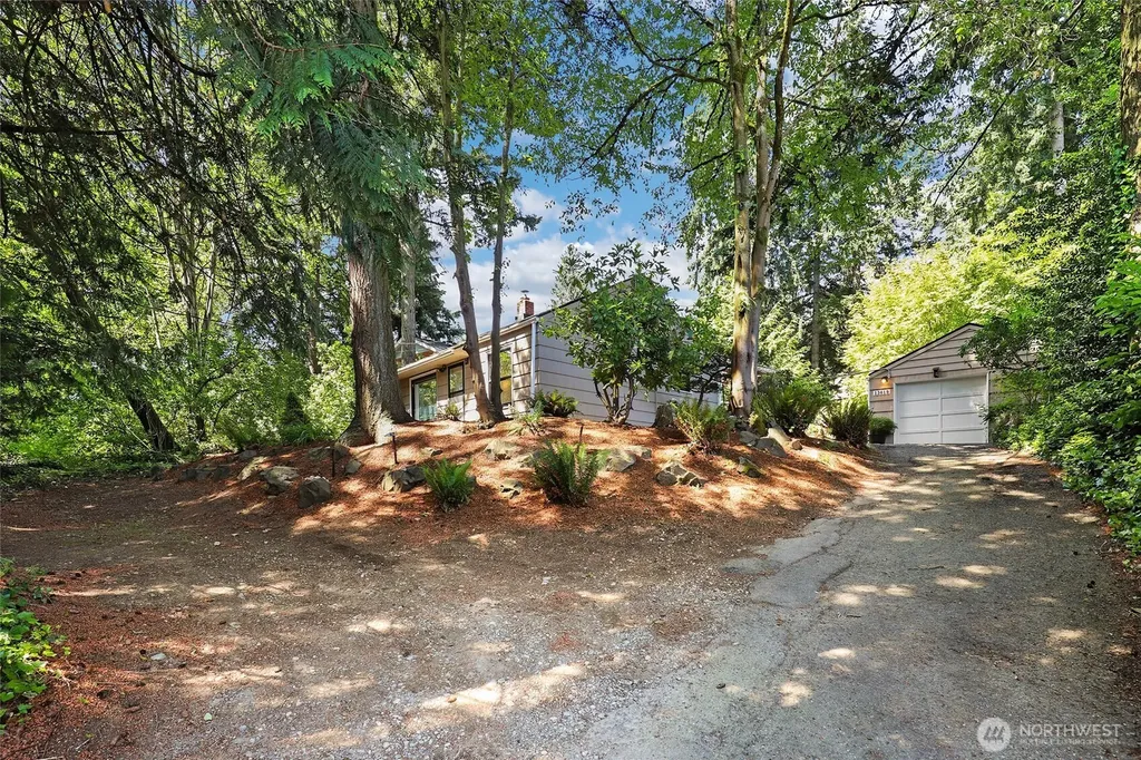 13619 Des Moines Memorial Drive S Burien WA 98168