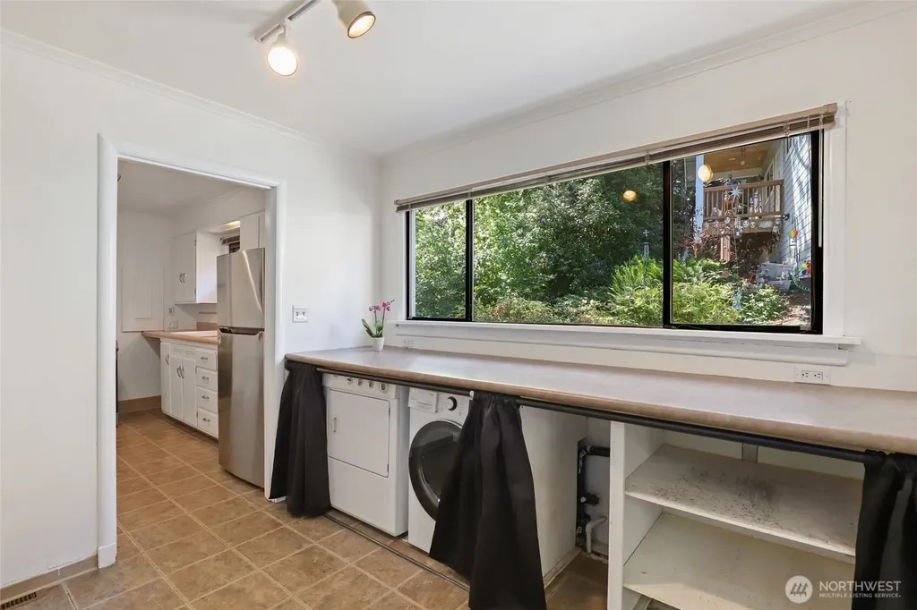 13619 Des Moines Memorial Drive S Burien WA 98168