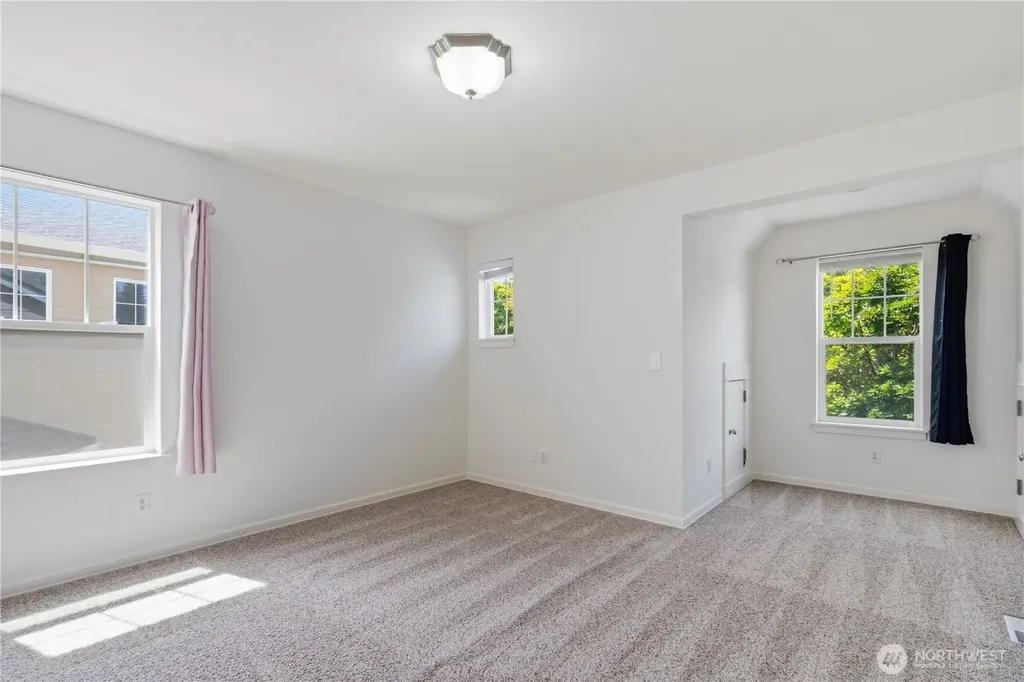 15384 129th Avenue NE Woodinville WA 98072