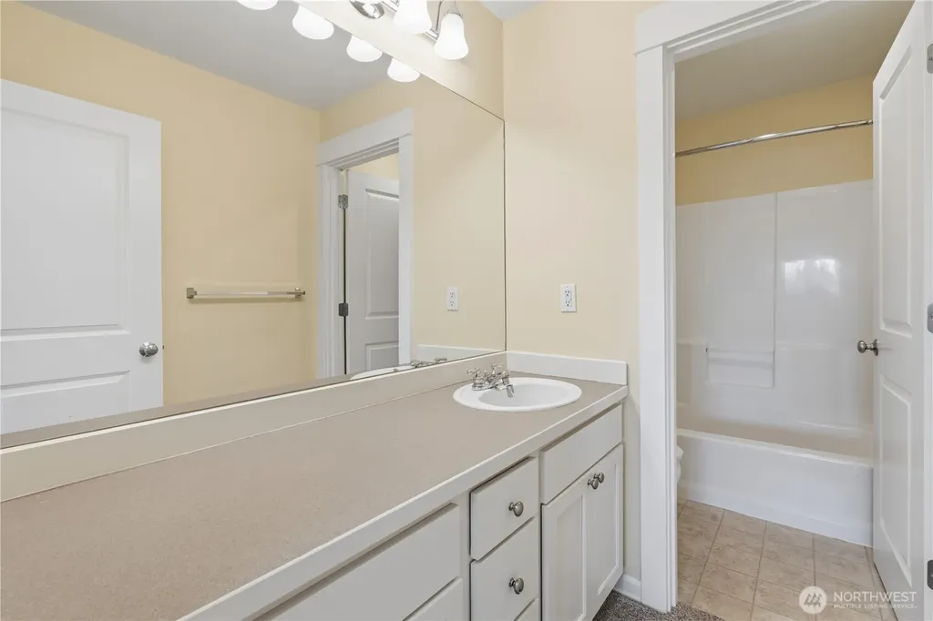 15384 129th Avenue NE Woodinville WA 98072