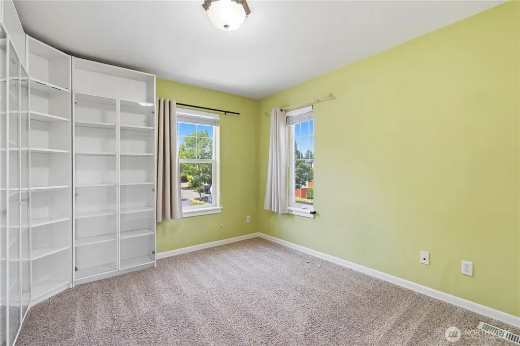 15384 129th Avenue NE Woodinville WA 98072