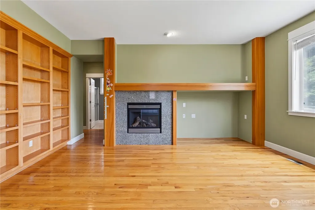 15384 129th Avenue NE Woodinville WA 98072