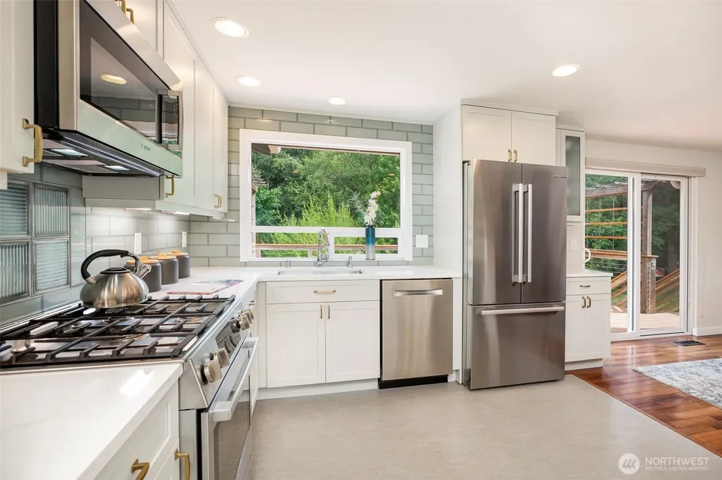 10152 NE 204th Street Bothell WA 98011