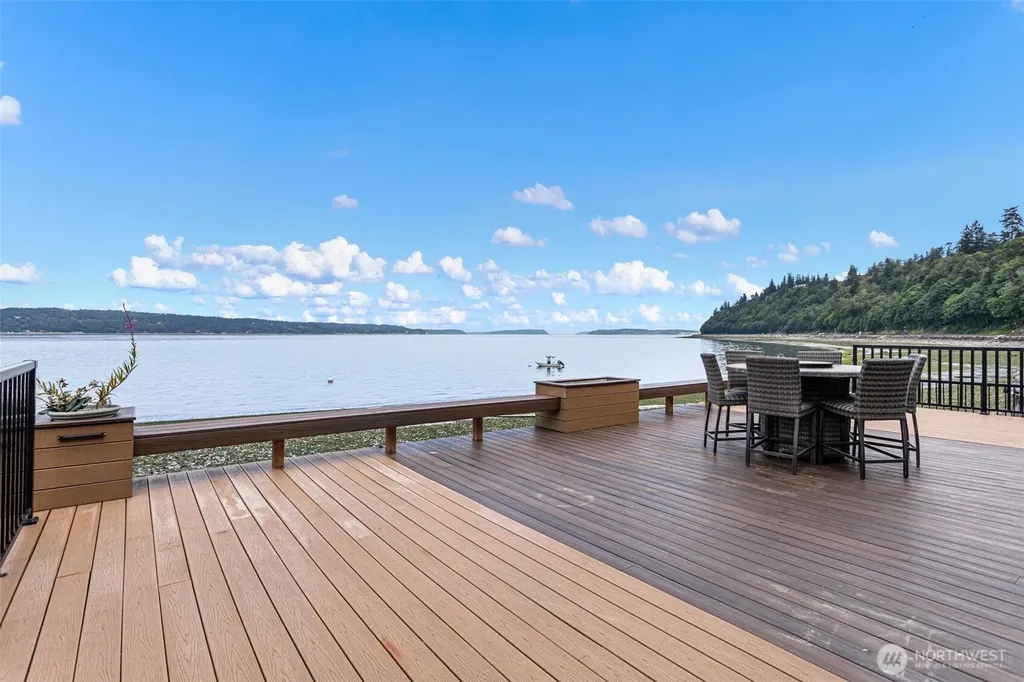 8116 Naketa Beach Walk Mukilteo WA 98275