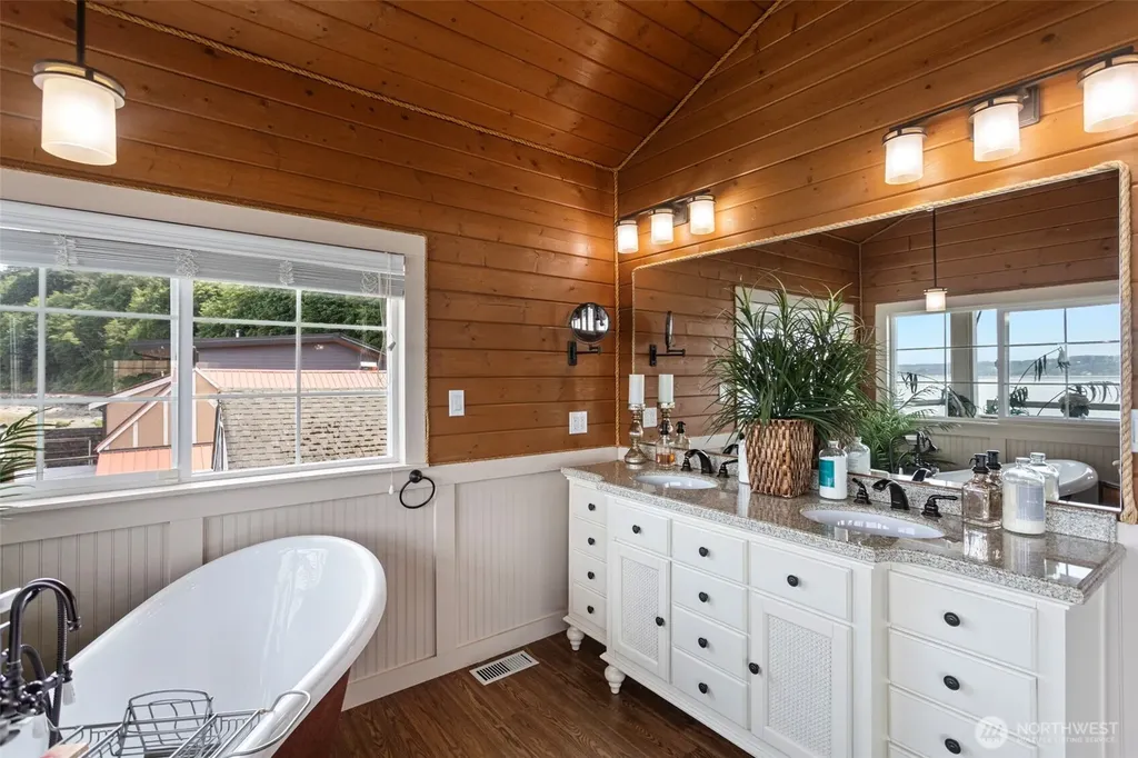 8116 Naketa Beach Walk Mukilteo WA 98275