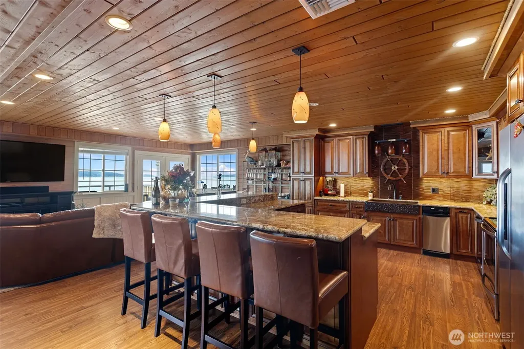 8116 Naketa Beach Walk Mukilteo WA 98275