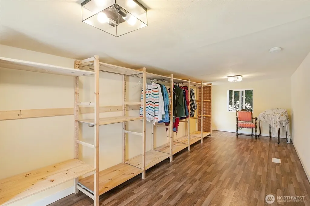 1235 S 101st Street Seattle WA 98168