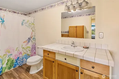 1235 S 101st Street Seattle WA 98168