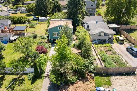 1235 S 101st Street Seattle WA 98168