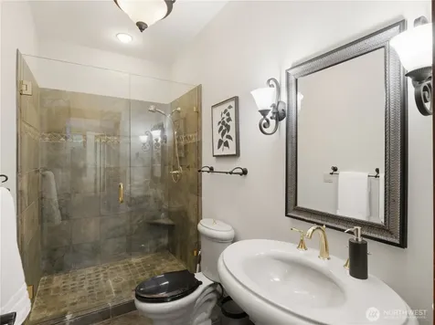 431 S Davies Road Lake Stevens WA 98258