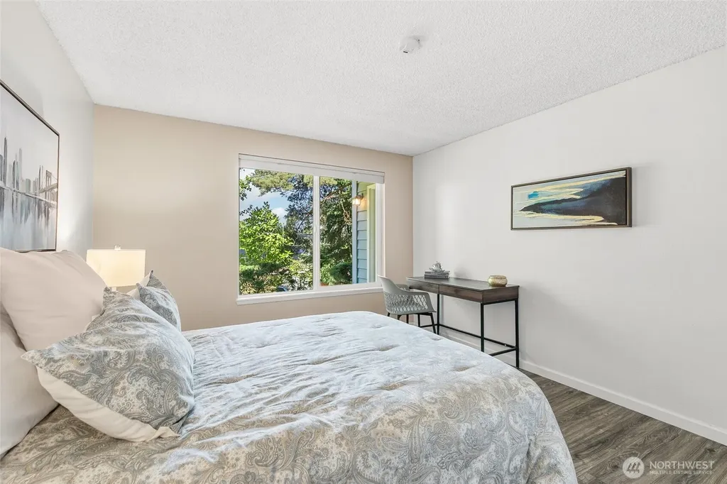 9398 Redmond-woodinville Road NE Redmond WA 98052
