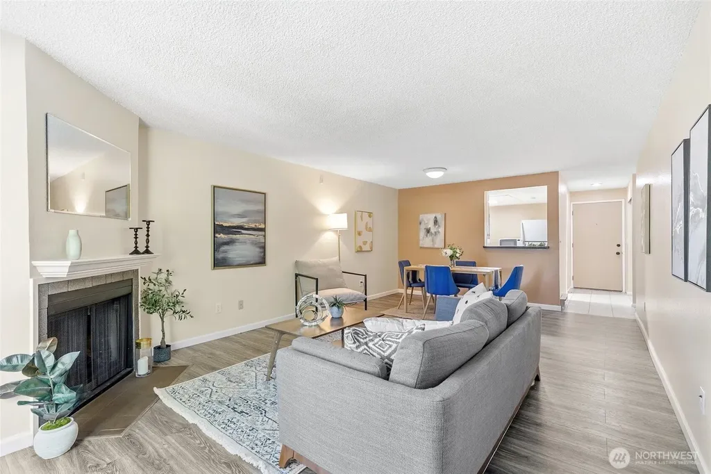 9398 Redmond-woodinville Road NE Redmond WA 98052