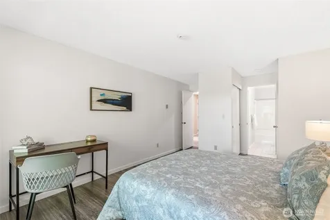 9398 Redmond-woodinville Road NE Redmond WA 98052
