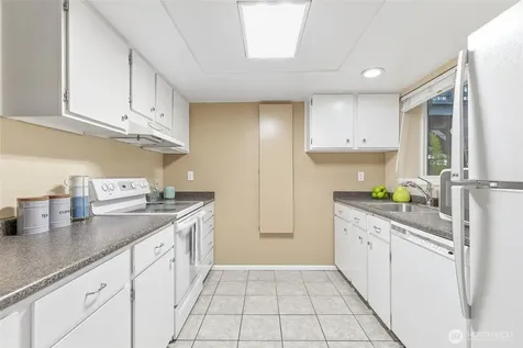 9398 Redmond-woodinville Road NE Redmond WA 98052