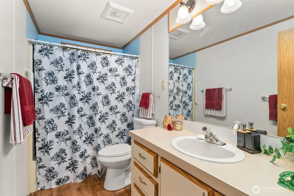 11323 127th Street Ct E Puyallup WA 98374