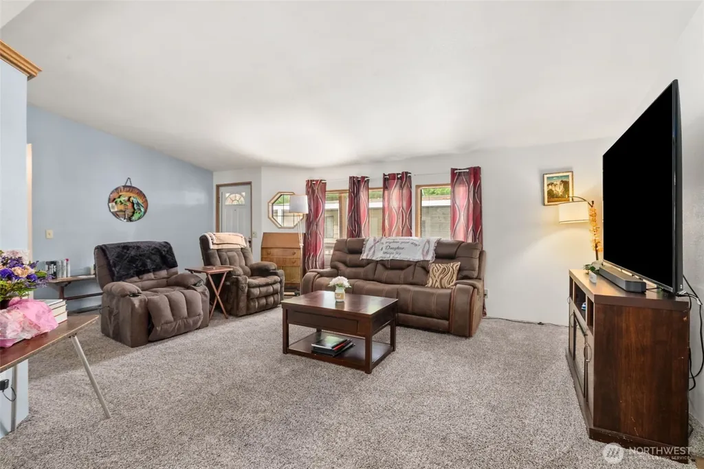 11323 127th Street Ct E Puyallup WA 98374