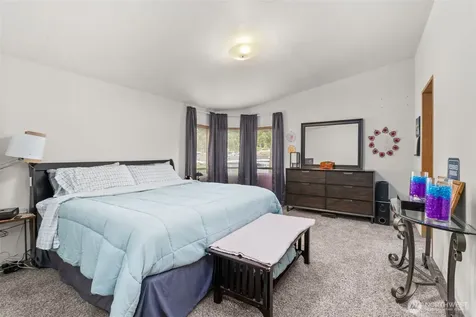 11323 127th Street Ct E Puyallup WA 98374