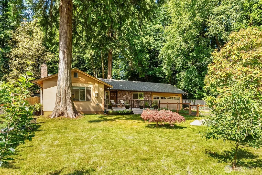 1983 Cedar Park Drive Point Roberts WA 98281