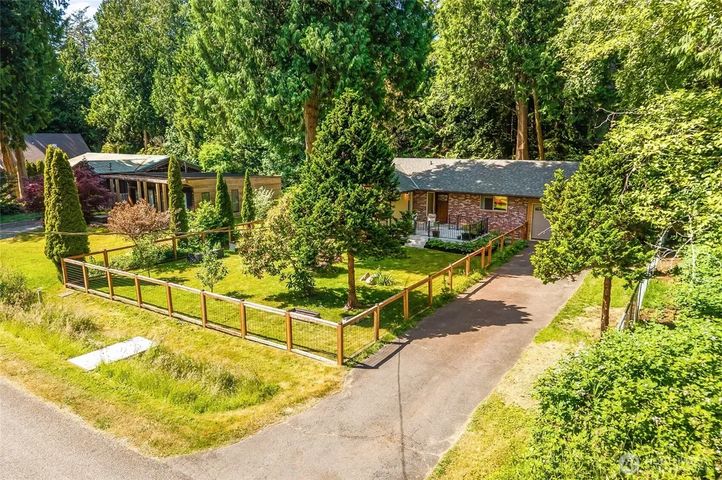 1983 Cedar Park Drive Point Roberts WA 98281