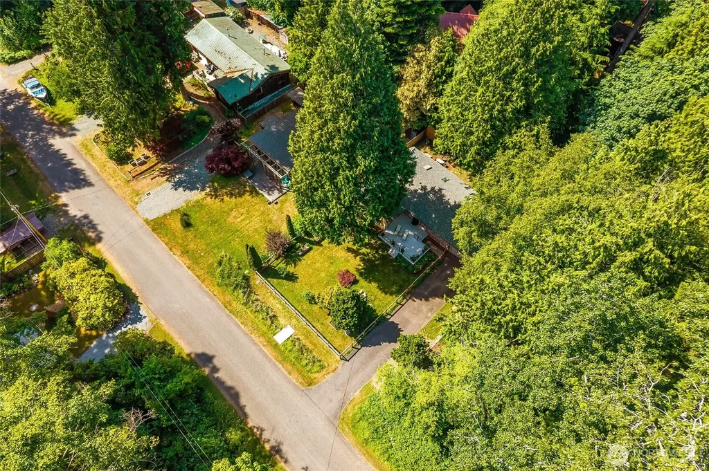 1983 Cedar Park Drive Point Roberts WA 98281