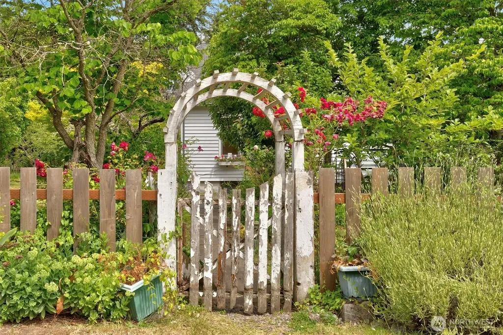 20 Hadlock Avenue Port Hadlock WA 98339