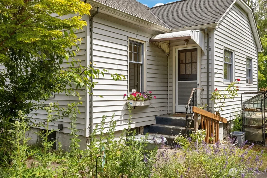 20 Hadlock Avenue Port Hadlock WA 98339