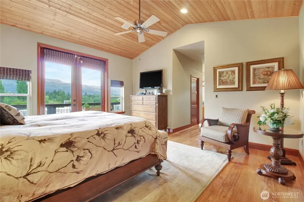 15892 Larson Lane Mount Vernon WA 98273