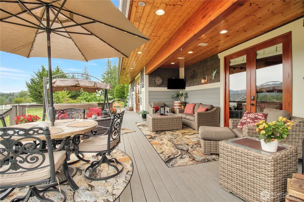 15892 Larson Lane Mount Vernon WA 98273